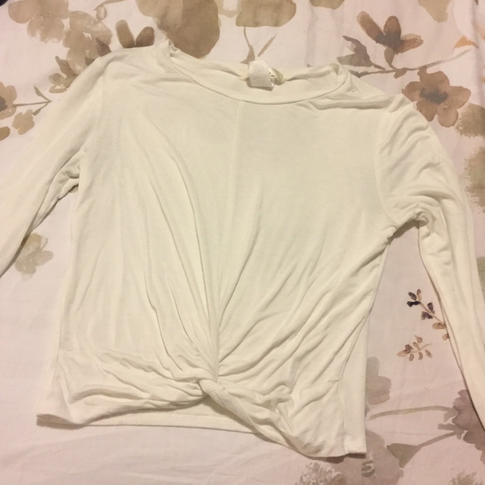 White Knot Long Sleeve Top